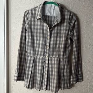 Anthropologie 11-1Tylo peplum button down